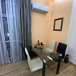 Cozy In Downtown - Tsar Samuil Street Apartment