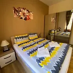 Apartment Cozy In Downtown - Tsar Samuil Street *