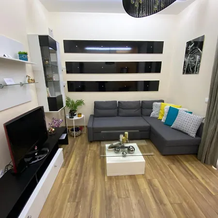 Cozy In Downtown - Tsar Samuil Street * Szófia