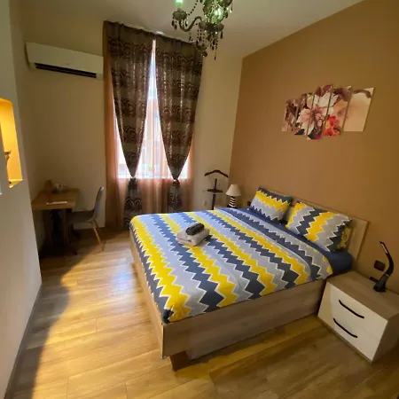 Cozy In Downtown - Tsar Samuil Street Sofia