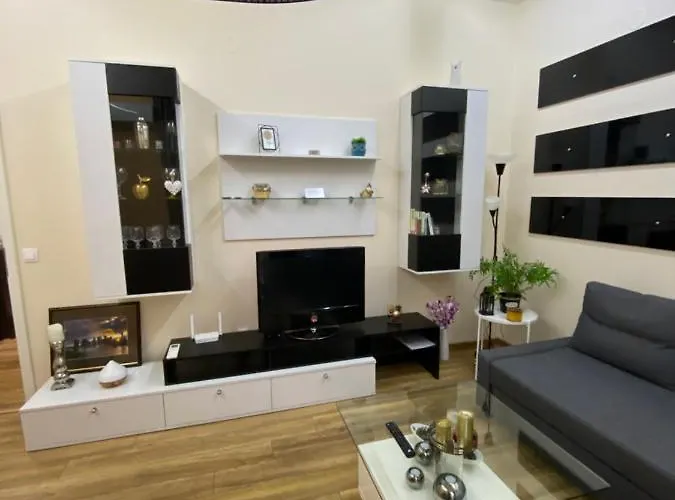 Appartamento Cozy In Downtown - Tsar Samuil Street